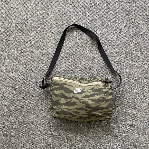 Nike RARE Vaporwave Swoosh Half-Zip Jacket AOO862-222 Men's Size XXL Camo - Picture 6 of 6